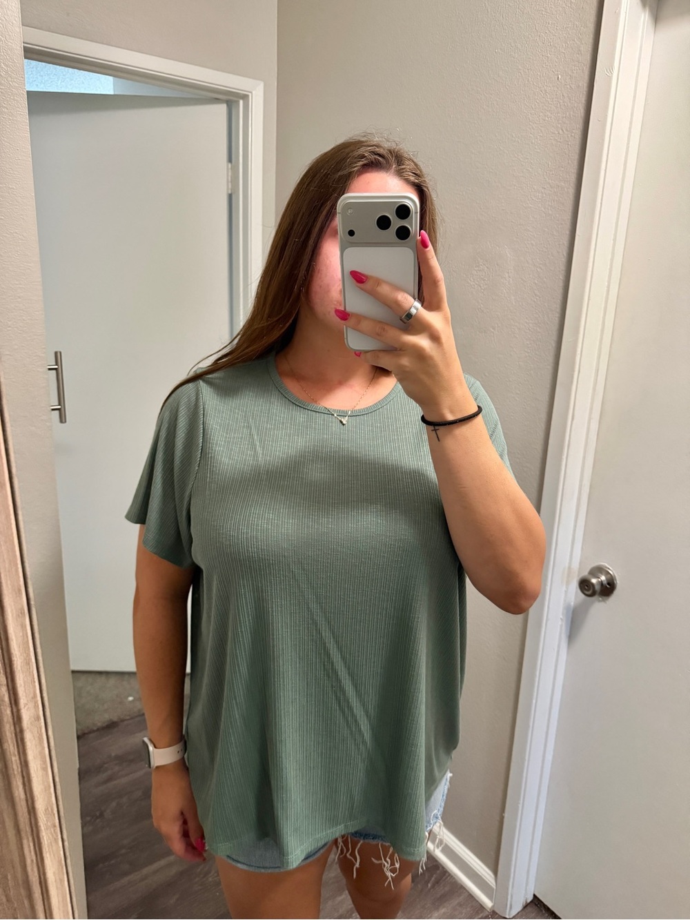 Old Navy Short Sleeve Tee in Sage Green